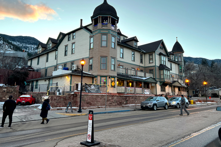 Colorado Springs: Garden of the Gods Guided Jeep Tour