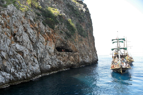 Alanya: Passeio de barco pirata com traslado opcional e almoçoAlanya: Passeio de barco pirata com ponto de encontro