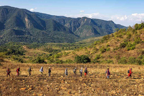 From Nairobi: 2-Day Mt Ololokwe Summit Hike & Camping Safari