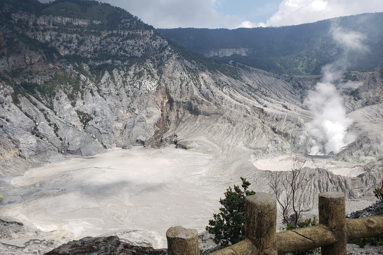 Bandung: Tangkuban Perahu Volcano Tours Tangkuban Perahu - Domas - Tahura Djuanda - Keraton Cliff