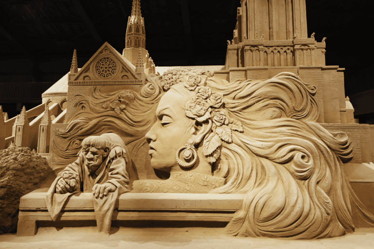 Tottori: Private Tour to Sand Dunes, Museum & Hakuto Coast