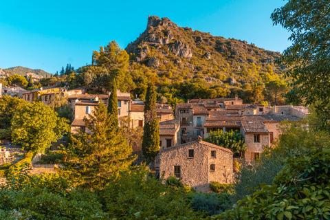 From Montpellier: Private Tour to Great UNESCO Sites + Extra Village From Montpellier: Private Tour of Major UNESCO Sites + Extra Village