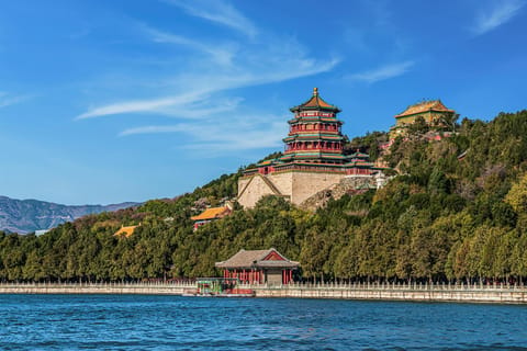 Beijing: Giant Panda Pavilion & Summer Palace Day Tour