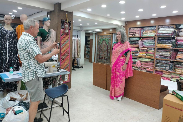 德里：女性导游陪同的旧德里豪华之旅与嘟嘟车体验德里：老德里奢华之旅（女导游陪同，嘟嘟车接送）