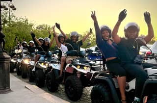 Ungewöhnliches Paris mit dem Quad: 1,5-stündige geführte Tour mit Oh My Quad Paris