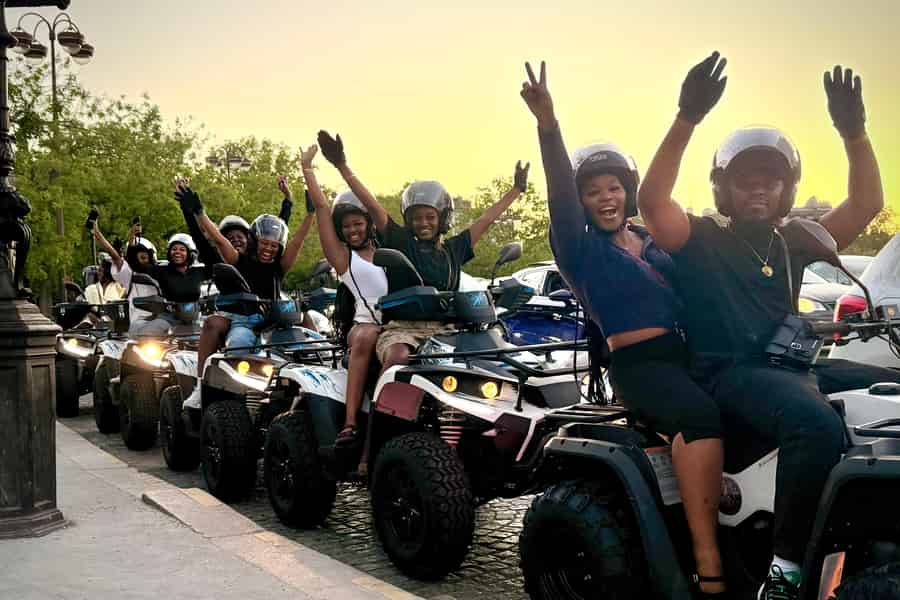 Ungewöhnliches Paris mit dem Quad: 1,5-stündige geführte Tour mit Oh My Quad Paris. Foto: GetYourGuide Ungewöhnliches Paris mit dem Quad: 1,5-stündige geführte Tour mit Oh My Quad Paris. Foto: GetYourGuide