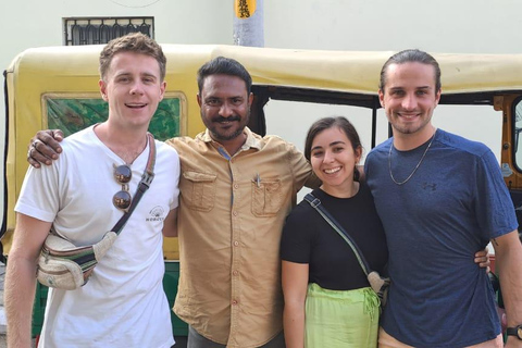 Recorrido en Tuk-Tuk por la ciudad de Fortkochi