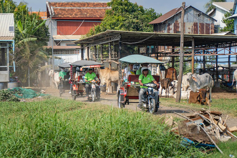 Phnom Penh: Silk Island & Sunset Cruise include drinks Vespa Option + English Guide