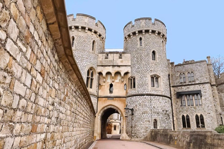 Windsor Castle Private Tour with Driver From London