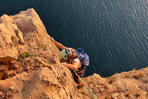Alicante: Guided climbing "Magical Mystery Tour" route