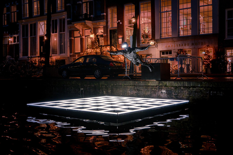 Amsterdam: Light Festival Boat with Unlimited Drinks &amp; Bites