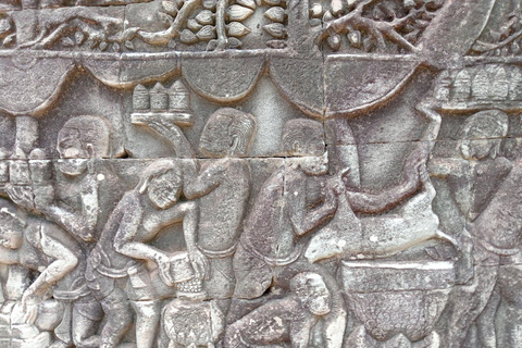 2-Day Phnom Penh to Siem Reap Tour with Angkor Wat Sunrise