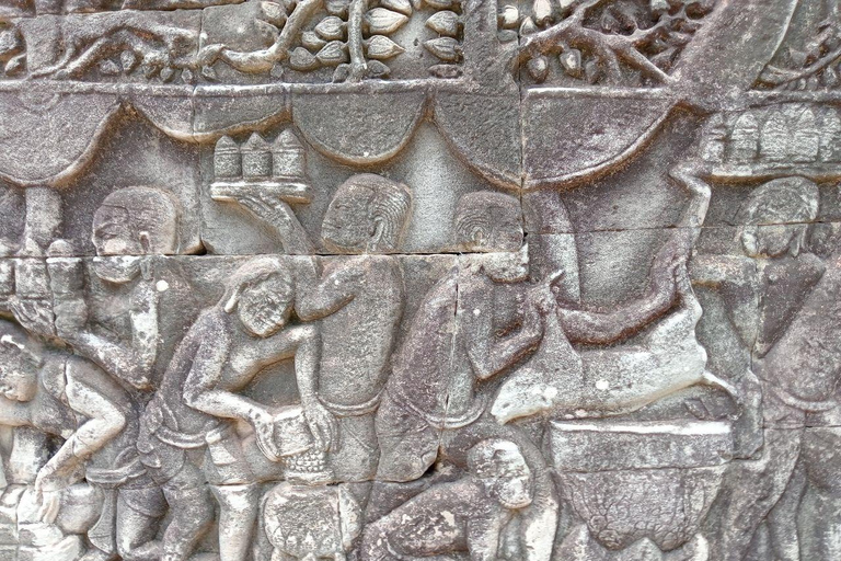2-Day Phnom Penh to Siem Reap Tour with Angkor Wat Sunrise