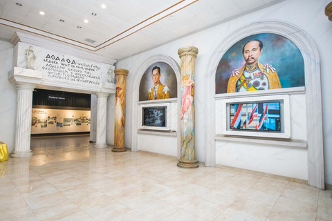 Pattaya: Massage, Thai Food Museum & 11-Course Meal