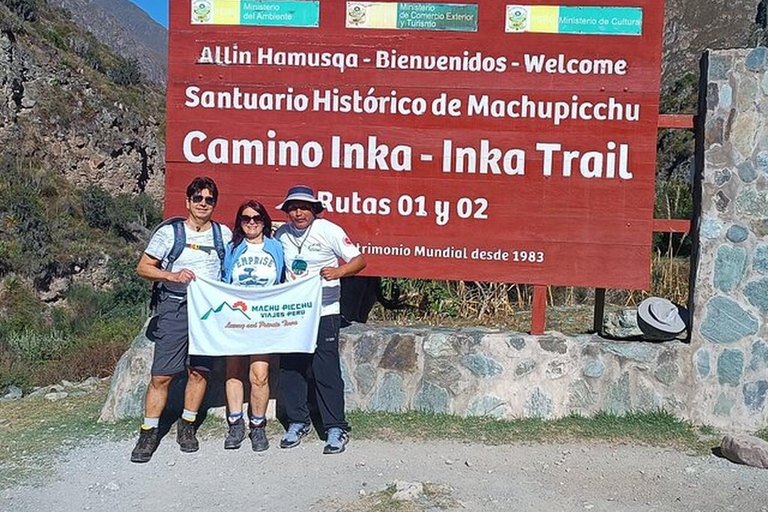 Cusco: 2-Day Inca Trail to Machu Picchu with Hotel Inca Trail - Group Tour
