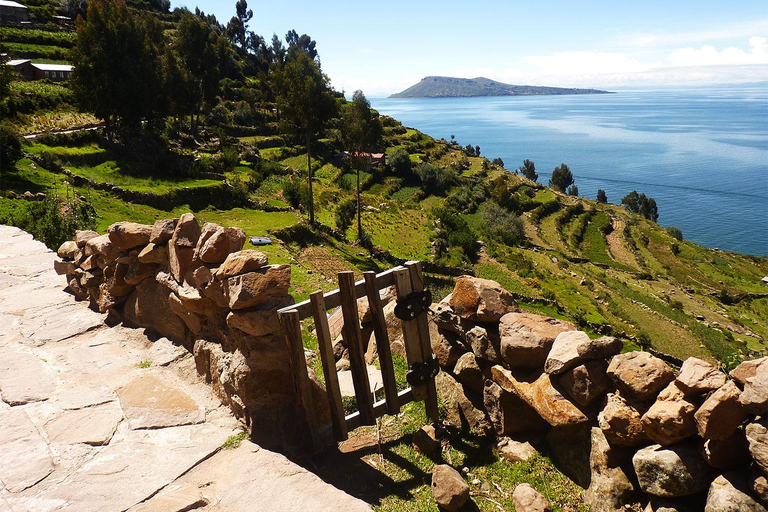 Von Cusco aus: Uros und Taquile Tour |Ganztagestour|