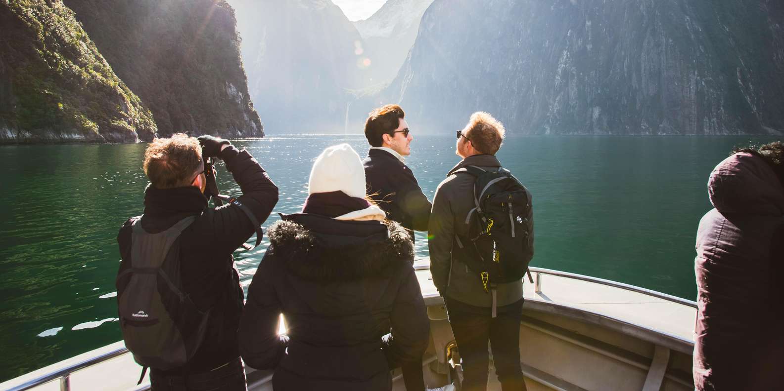 Queenstown: Milford Sound Cruise + Return Helicopter Flight