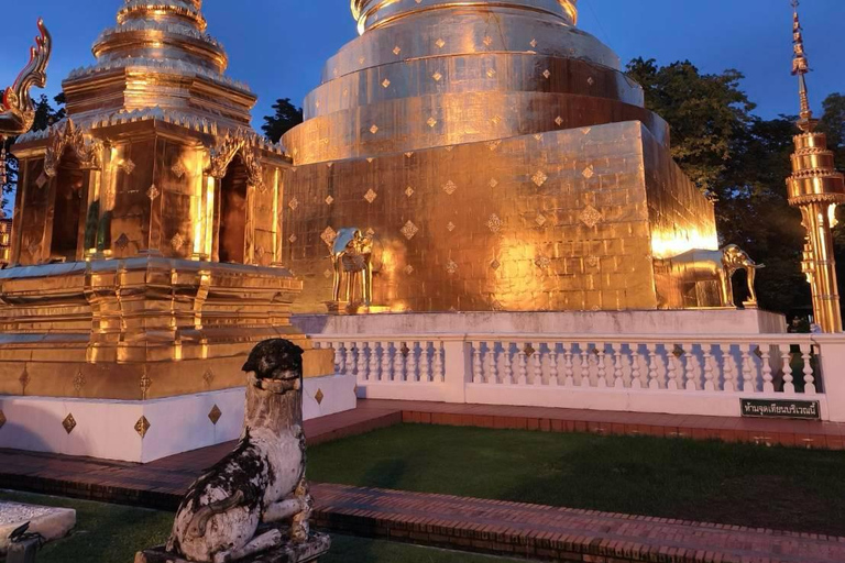 Chiang Mai: Old City Walking Tour with Temples & History Small Group Without Entry Fees
