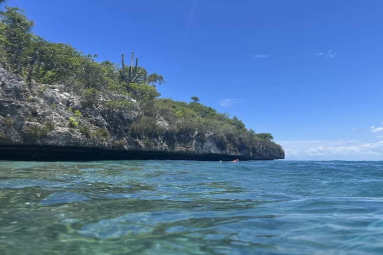 La Romana: Saona Island Tour with Lunch for Mein Schiff