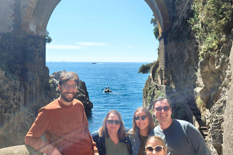 Sorrento Coast: Discover Hidden Gems by Vespa with a Buddy