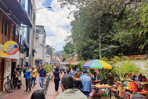 Bogotá: Usaquén Walking Tour + Sunday Arts Market Sunday Edition incl. Flea Market – 3.5 hours