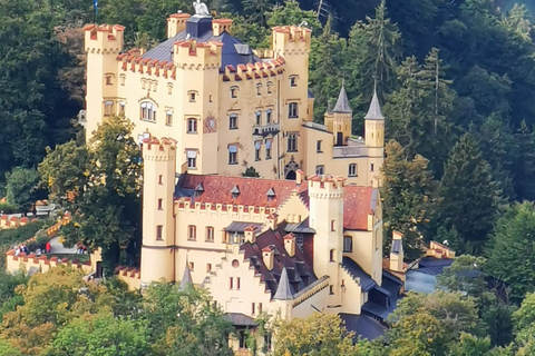 Neuschwanstein Bus Tour with Oberammergau or Alpine Coaster