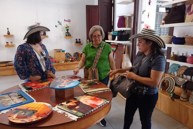 Medellin: Private Fonda Tour with Hotel Pickup