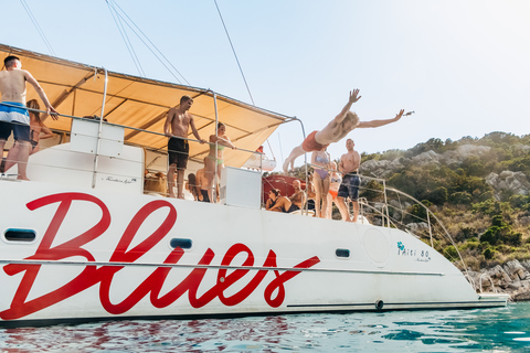 Split : journée de croisière en catamaran vers Hvar et les îles Infernales