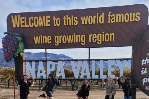 6 Hour Private Limousine Wine Tour