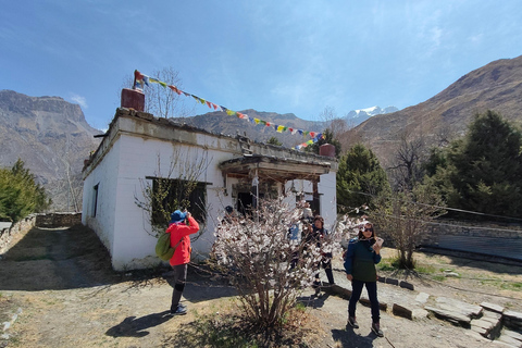 Kathmandu: tour di 5 giorni nel Lower Mustang in 4 ruote motrici con sorgenti termali