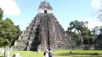 Tour compartido a Tikal, vuelo + almuerzo + visita guiada - Housity