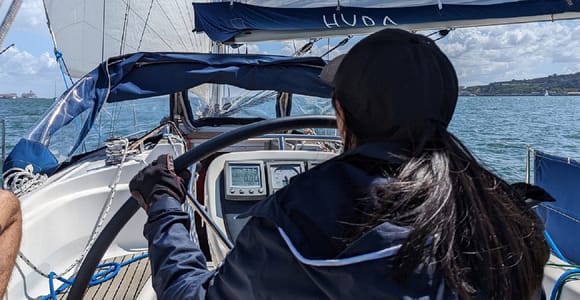 Lisbon: Sailing Initiation - 2 or 4 hours