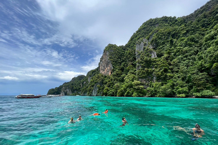 Phuket: VISITA A LAS ISLAS KHAI en BARCO DE LUJOMEDIO DÍA - MAÑANA