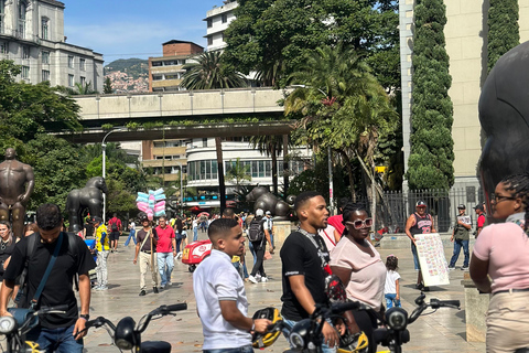 Medellín City Tour mit dem E-Bike: Das Beste in 4 Stunden, inklusive Mittagessen