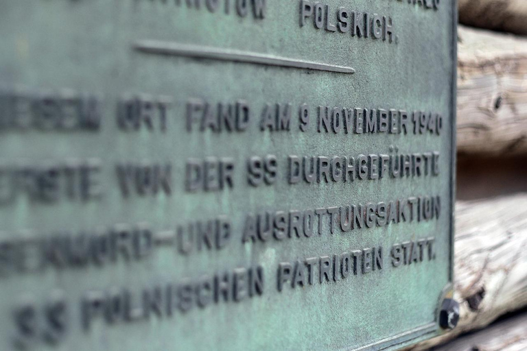 Berlin: Tur i liten grupp på minnesdagen för SachsenhausenBerlin - minnesdag Sachsenhausen Memorial Day Tour med max. 15 personer