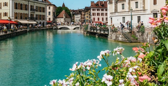 Ab Genf: Annecy – das „Venedig der Alpen“