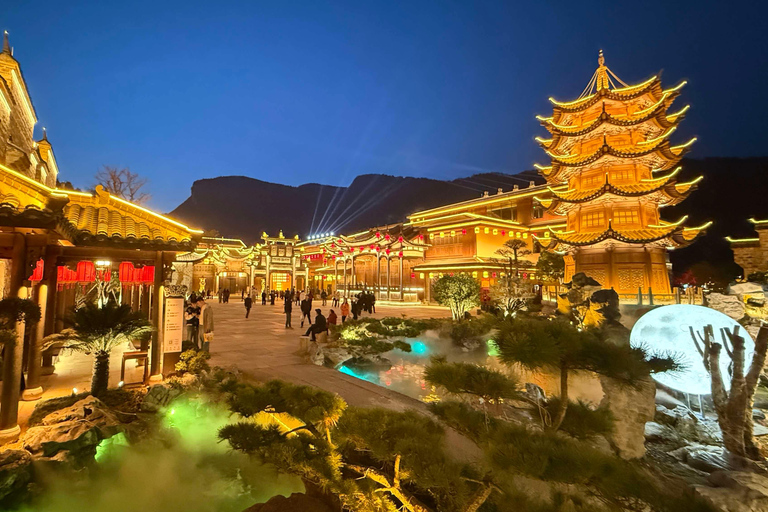 Zhangjiajie 1-Day: Avatar, Yuanjiajie & Tianzishan Traverse Small Group Tickets Excluded