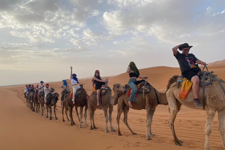 Passeio de 5 dias no deserto do Marrocos, de Marrakech a AgadirAcampamento de luxo