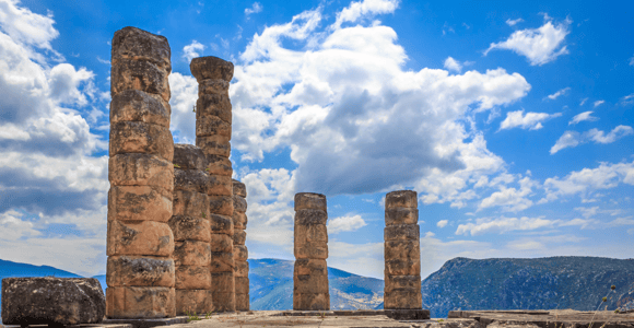 Private Luxury Tour: Delphi, Arachova and Hosios Loukas