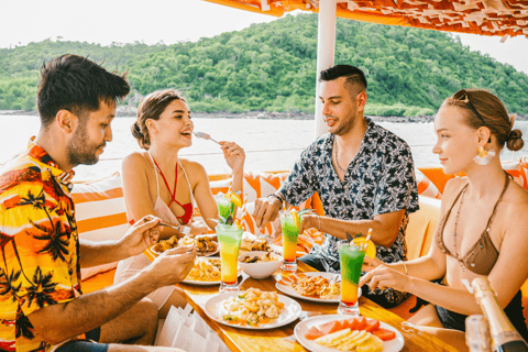 Pattaya : circuit dans les îles à bord d&#039;un voilier avec buffet