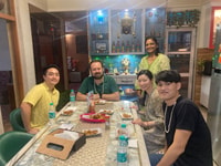 Classe di cucina & fare molto di più con una famiglia locale a Delhi - Hizvo
