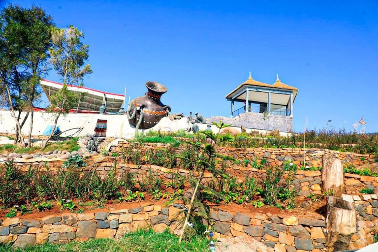 Addis Ababa: Markets, Viewpoint, and Coffee Ceremony Tour