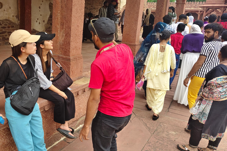 From Delhi: Taj Mahal & Agra Tour by Gatimaan Express Train