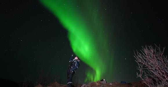From Tromsø: Northern Lights Tour with Hot Drinks and Photos