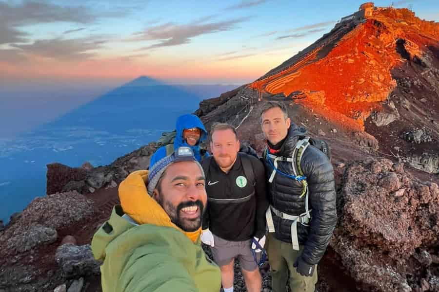 Fuji: Kostenloser Verleih, 2-tägiger Aufstieg bei Sonnenaufgang, ab Tokio. Foto: GetYourGuide Fuji: Kostenloser Verleih, 2-tägiger Aufstieg bei Sonnenaufgang, ab Tokio. Foto: GetYourGuide