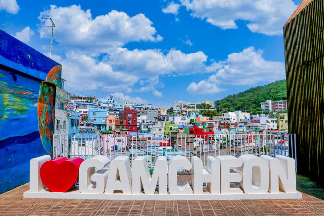 Busan: Private Taxi-Tour – Hafenrundfahrt und Landausflug