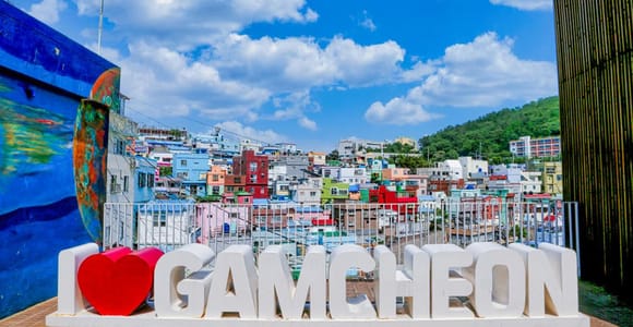 Busan: Private Taxi-Tour – Hafenrundfahrt und Landausflug