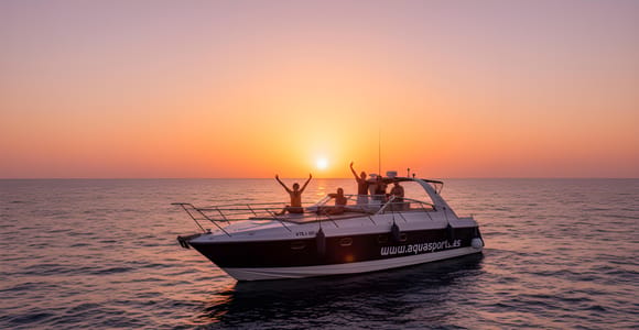 Gran Canaria: Private Yacht Cruise with Snacks & Drinks