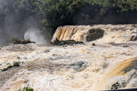 Iguazu: 2-Day Private Tour of Brazil, Argentina and Paraguay