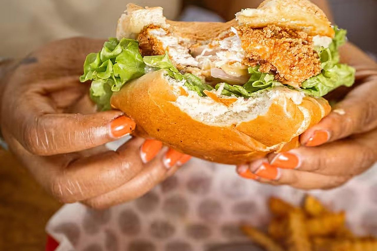 Santa Marta: Fast Food Tour with Local Guide